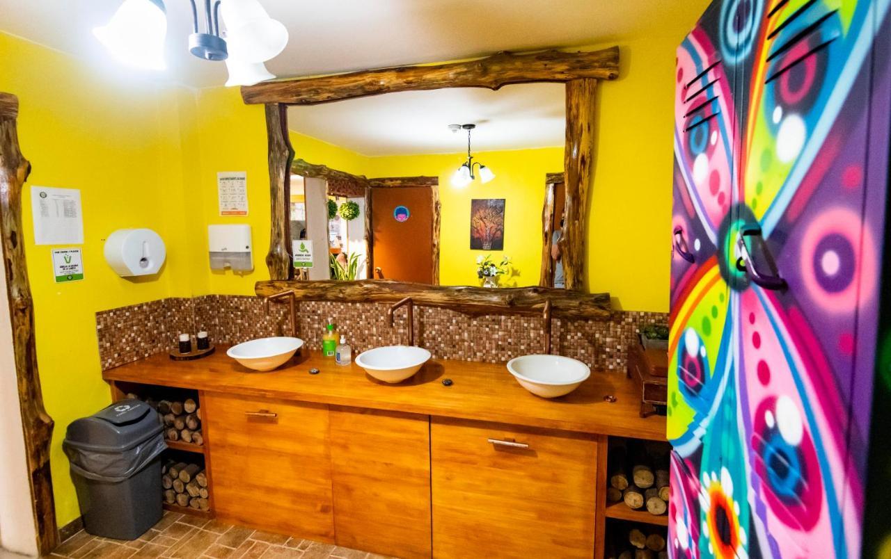 Adn Algo De Nosotros - Malaika Hostel Medellin Ngoại thất bức ảnh