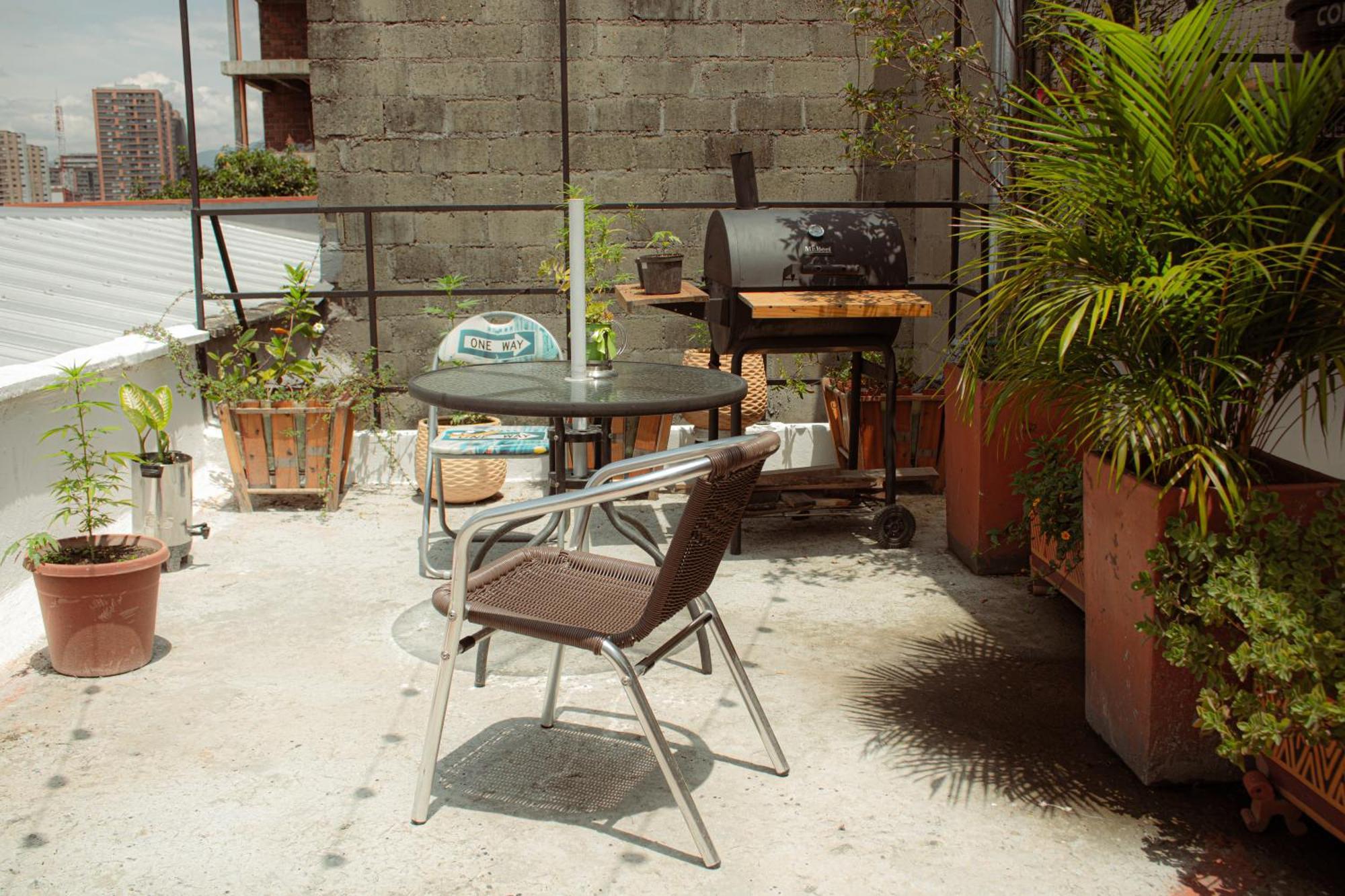 Adn Algo De Nosotros - Malaika Hostel Medellin Ngoại thất bức ảnh