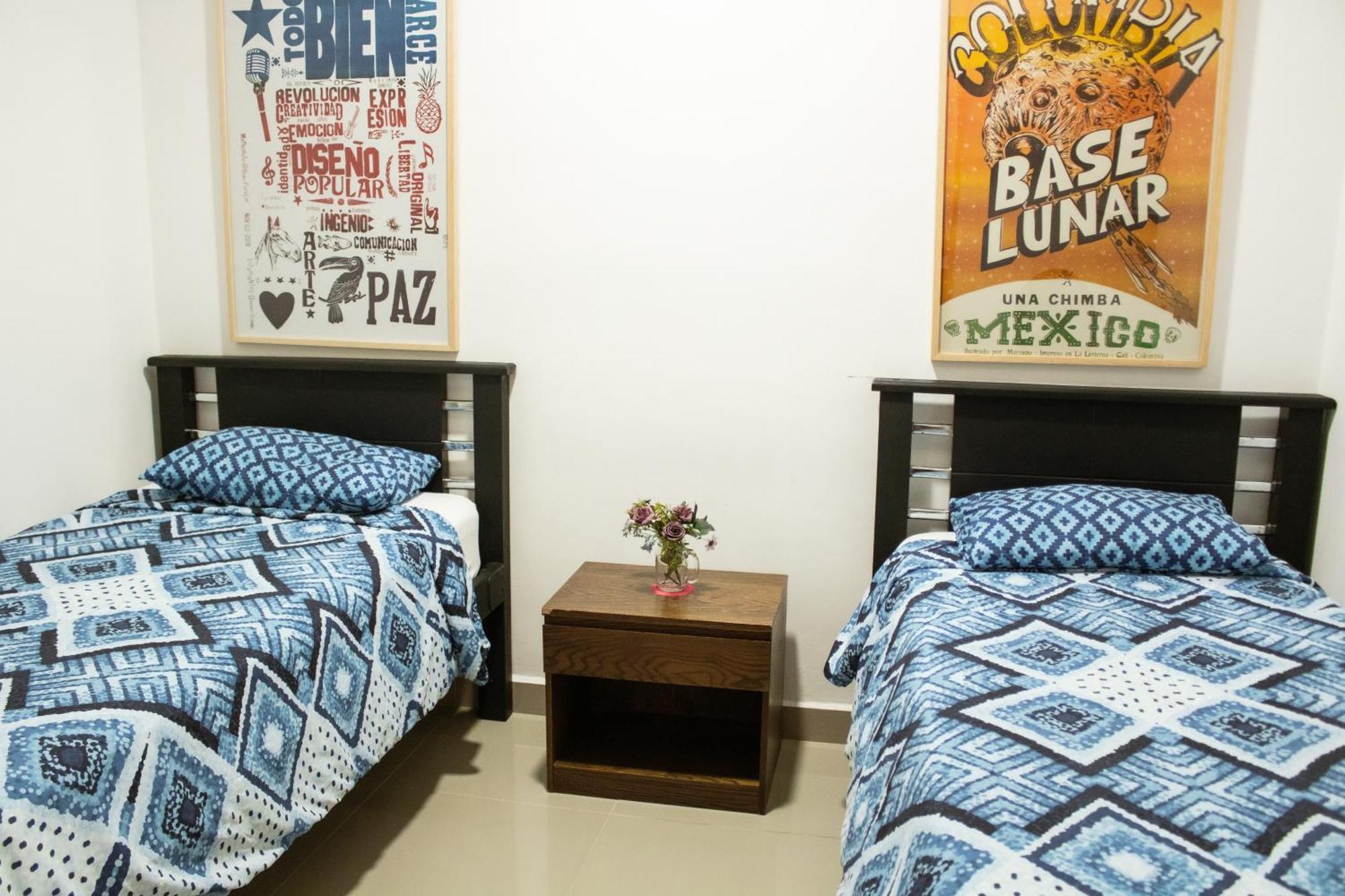 Adn Algo De Nosotros - Malaika Hostel Medellin Ngoại thất bức ảnh