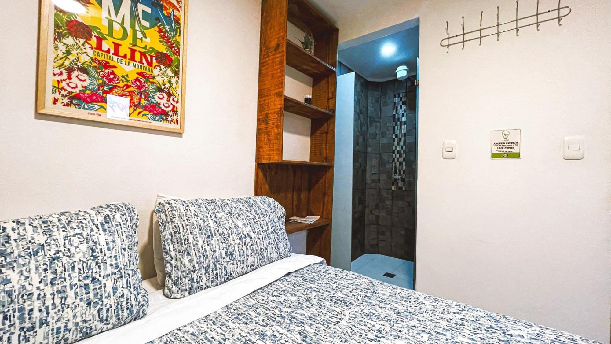Adn Algo De Nosotros - Malaika Hostel Medellin Ngoại thất bức ảnh